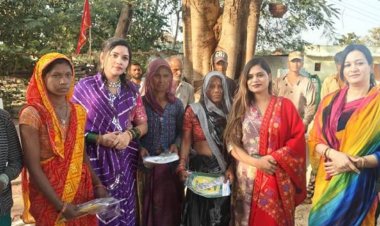 सखी सहेली ग्रुप ने किया गौ सेवक परिवार का सम्मान:गाय की पूजा अर्चना कर सभी के मंगल और समृद्धि की कामना की