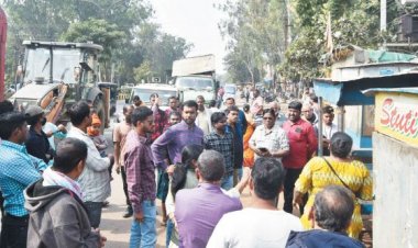 जयस्तंभ से आमापारा तक सडक़ किनारे 50 से अधिक ठेला, गुमटी हटाए गए