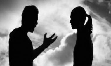 परामर्श केंद्र में काउंसलिंग कर सुलझा रही पति पत्नी के विवाद