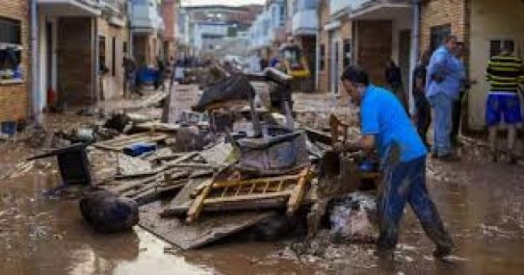 स्पेन में बाढ़ से मरने वालों की तादाद 158 तक पहुँची, लापता लोगों की तलाश अब भी जारी