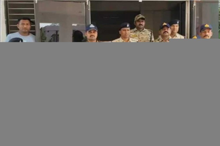 जगदम्बिका पाल के ‘एकतरफा’ फैसलों के खिलाफ लोकसभा अध्यक्ष से मिले विपक्षी सदस्य