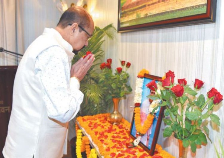 डेका ने भारत रत्न डॉ. हजारिका को किया नमन'