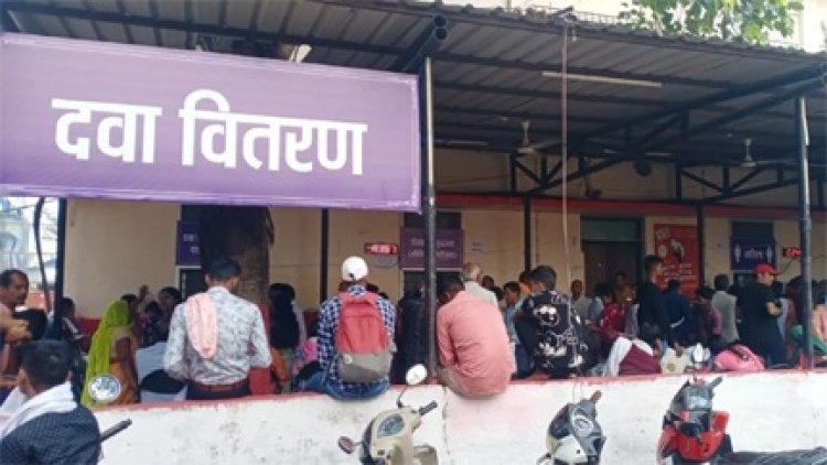 सिम्स में दवा लेने के लिए लगनी वाली लंबी लाइन से मिली निजात