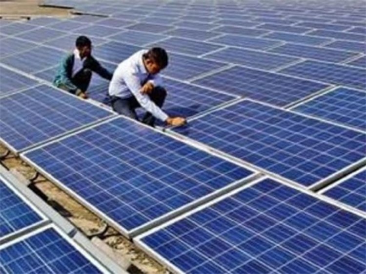 सरकारी दफ्तरों का बिजली बिल हो जाएगा आधा, शुरू हो गया सोलर रूफ टॉप लगाने का काम