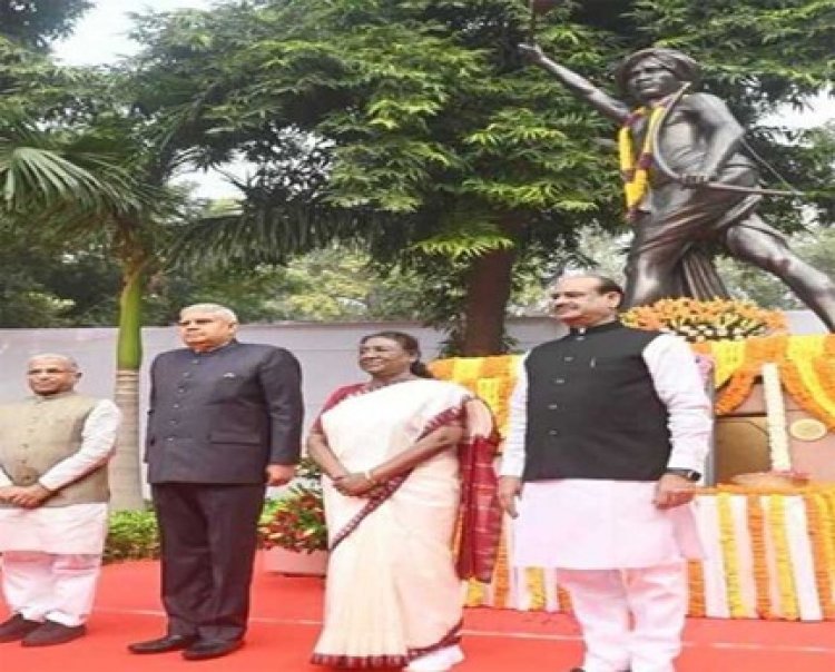 राष्ट्रपति, उप राष्ट्रपति, लोकसभा अध्यक्ष ने की भगवान बिरसा मुंडा को पुष्पांजलि अर्पित