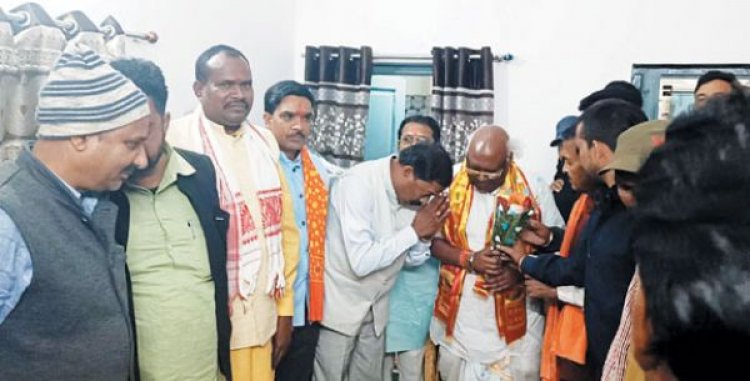 फौती सहित अन्य कार्यों के लिए ग्रामीण चक्कर न लगाएं, इसका विशेष ध्यान रखें-चिंतामणि महाराज