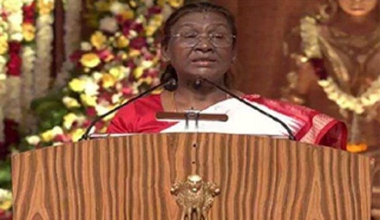 नागरिकों में 'राष्ट्र प्रथम' की भावना पैदा करना जरूरी: मुर्मू