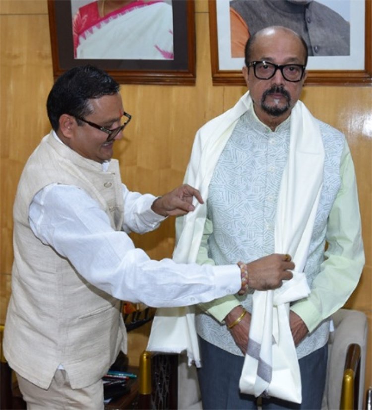 राज्यपाल डेका से मनोहर गौशाला के ट्रस्टी जैन ने सौजन्य भेंट की