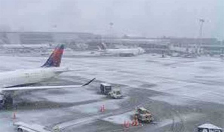 अमेरिका में खराब मौसम के कारण विमान रद्द