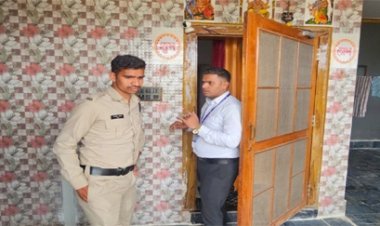 बर्खास्त आरक्षकों और सहायक लेखाधिकारी के ठिकानों पर एसीबी का छापा