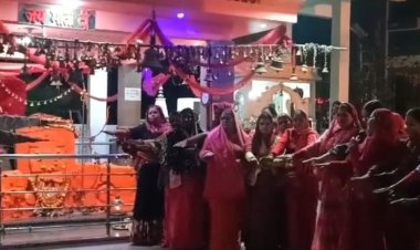 सकल हिंदू समाज का बांग्लादेश हिंसा के विरोध में आंदोलन:ग्रामीणों ने भजन-कीर्तन और हनुमान चालीसा का पाठ किया, कहा- हम एकजुट होकर संघर्ष करेंगे