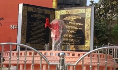 आंबेडकर की प्रतिमा के लोकार्पण पर गरमाई राजनीति