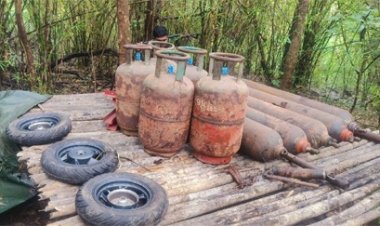 नक्सली चला रहे थे बंदूक बनाने की फैक्ट्री