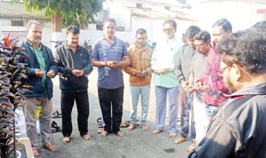 राजू नाग को दी श्रद्धांजलि