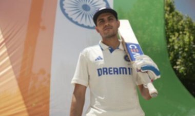 'सबसे कम उम्र का विश्व चैंपियन बनना वाकई एक बड़ी उपलब्धि है': शुभमन गिल ने गुकेश को बधाई दी