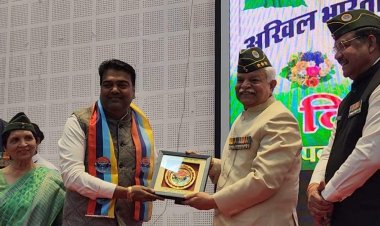 विजय दिवस पर लेफ्टिनेंट जनरल चतुर्वेदी ने साझा की 1971 की गौरव गाथा