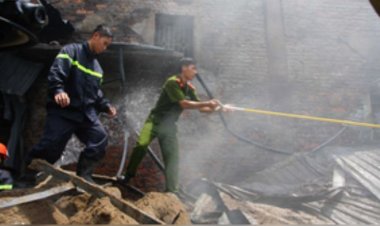 वियतनाम : राजधानी हनोई के एक कैफे में लगी भीषण आग, 11 लोगों की मौत