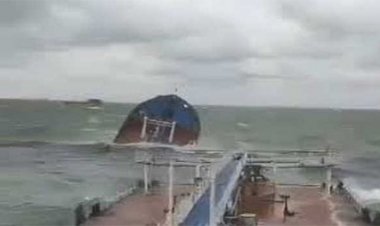 टैंकर दुर्घटना के बाद लगभग 4,000 टन ईंधन तेल समुद्र में बहा: रूस