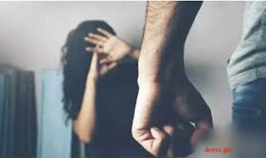 पोल खुलने पर की युवती की पिटाई