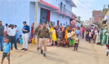 घर में फटा सिलेंडर, पति-पत्नी और बेटी की मौत