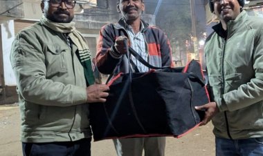 ऑटो यूनियन की ईमानदारी, खोई वस्तु वापस लौटाने बनाया व्हाट्सएप-ग्रुप:1500 से ज्यादा सवारियों का ऑटो में छूटे जेवर, लैपटॉप पैसे व कीमती सामान वापस किया