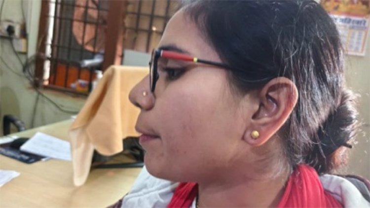 गुस्साए हेडमास्टर ने लेडी बीईओ पर फेंकी फाइल, गला दबाया… इस काम के लिए बना रहा था दबाव