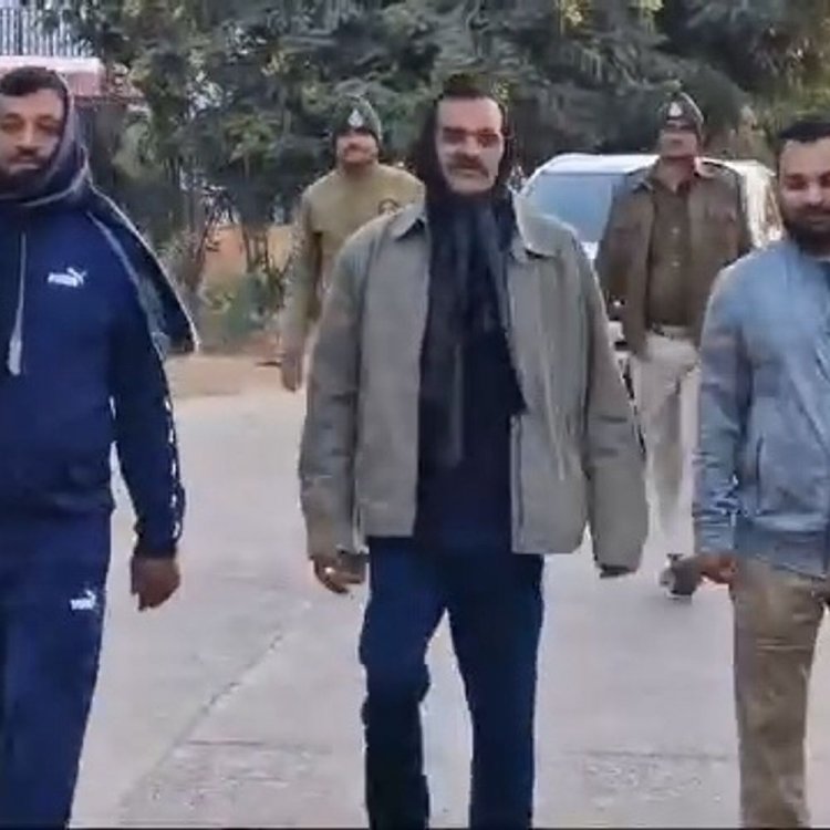 मॉर्निंग वॉक पर निकले बीजेपी के प्रदेशाध्यक्ष बीडी शर्मा:पन्ना की साफ-सफाई व्यवस्था का जायदा भी लिया