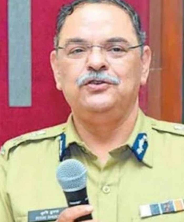 मध्य प्रदेश के कई पुलिस अधिकारियों में इन दिनों ज्योतिष के अध्ययन का शौक लगा, कोई कर रहा शोध, तो कोई लिख रहा किताब