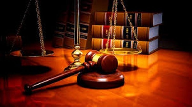 पहली पत्नी के रहते की दूसरी शादी, 5 IAS को अवमानना नोटिस