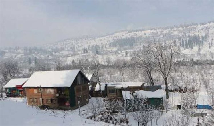 श्रीनगर का न्यूनतम तापमान शून्य से 5.3 डिग्री सेल्सियस नीचे गिरा