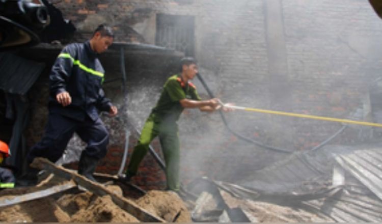 वियतनाम : राजधानी हनोई के एक कैफे में लगी भीषण आग, 11 लोगों की मौत