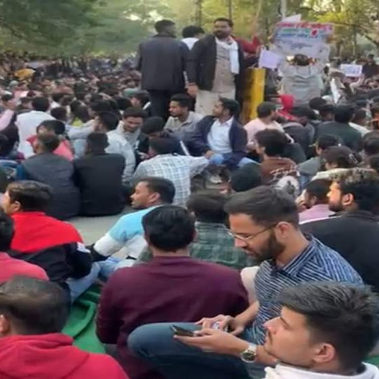 MPPSC के प्रदर्शनकारियों पर एफआईआर:दो थानो में स्टूडेंट और कोचिंग संचालको को पुलिस ने बनाया आरोपी