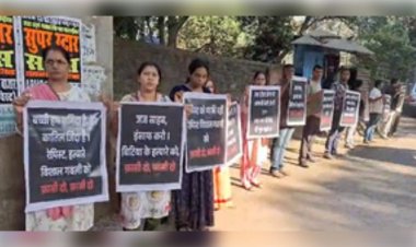 कल्याण दुष्कर्म-हत्या मामला, अदालत में पेशी से पहले जेल परिसर के बाहर विरोध प्रदर्शन