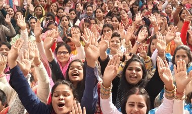 आचार्य विशुद्ध सागर महाराज के शिष्यों के सानिध्य में धर्मसभा:जीवदया और अहिंसा का लिया संकल्प, मुनिश्री ने कहा-उपकारी का उपकार कभी मत भूलना