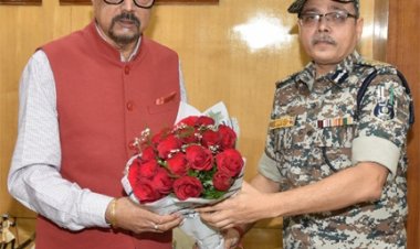 राज्यपाल डेका से एडीजी सिन्हा ने दी नव वर्ष की शुभकामनाएं