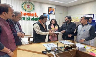 रायपुर प्रेस क्लब ने गृहमंत्री को सौंपा ज्ञापन