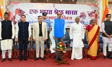 नक्सली हिंसा में शहीद हुए जवानों को राजभवन में दी गई श्रद्धांजलि