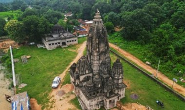 पर्यटन स्थल ओनाकोना में जिला प्रशासन बालोद द्वारा चलाया गया वृहद स्वच्छता अभियान