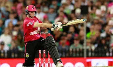 स्मिथ का शतकीय प्रहार,सिडनी सिक्सर्स की बड़ी जीत