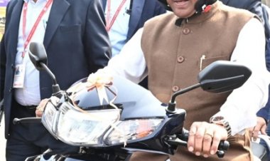 वाहन चलाते समय यातायात नियमों का करें अवश्य पालन - मुख्यमंत्री साय