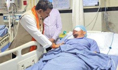 उपमुख्यमंत्री विजय शर्मा ने घायल जवानों से की मुलाकात, उनके शीघ्र स्वस्थ होने की कामना की