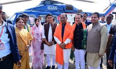 मुख्यमंत्री विष्णुदेव साय के महासमुंद आगमन पर जनप्रतिनिधियों ने किया आत्मीय स्वागत