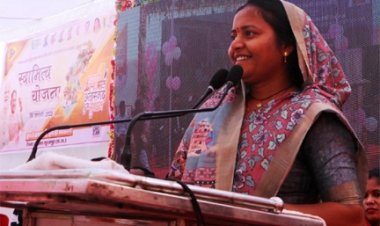 प्रधानमंत्री नरेंद्र मोदी ने वीडियो कॉन्फ्रेंसिंग से जुड़कर स्वामित्व योजना के तहत  हितग्राहियों को बांटा संपत्ति कार्ड