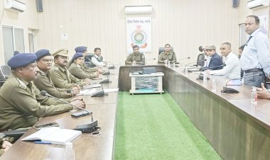 कैश कलेक्शन की सुरक्षा पर विशेष बैठक