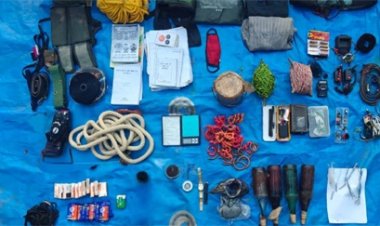 नक्सलियों के इरादे नेस्तानाबूत, डेटोनेटर, नक्सली काली वर्दी, IED समेत कई उपकरण जब्त