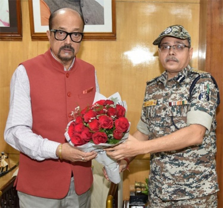 राज्यपाल डेका से एडीजी सिन्हा ने दी नव वर्ष की शुभकामनाएं