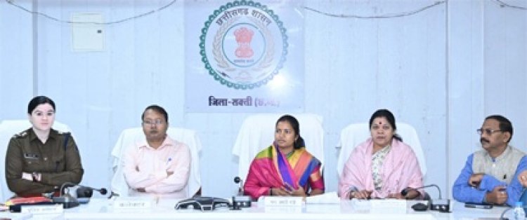 मंत्री राजवाड़े ने सक्ती जिले में ली समीक्षा बैठक