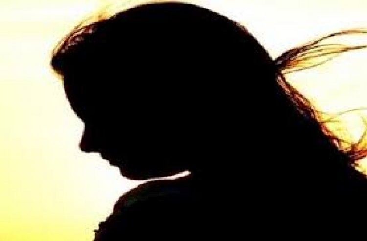 जैविक मां की तलाश में भारत आई स्पेन की युवती