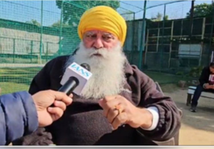 किसी को विराट से कहना चाहिए था, 'यह शॉट मत खेलो': योगराज सिंह