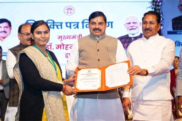 अधिकारी वही, जो जनहित के करें कार्य - मुख्यमंत्री डॉ. यादव